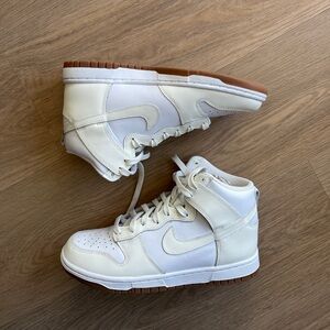 Nike Dunk High Sail Gum Size Women’s 8